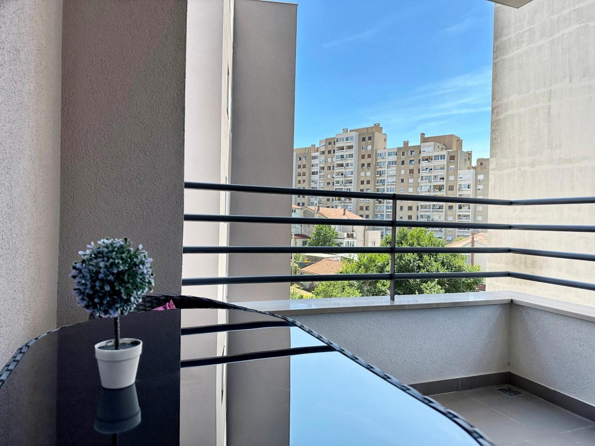 S'Akvarel 1 & 5 - Private Garage Lägenhet Split Exteriör bild